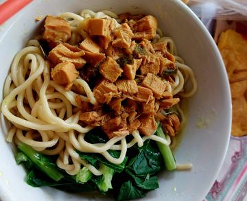 Resep Mie Ayam Kuah Kecap ala Abang-Abang, Dijamin Nagih!