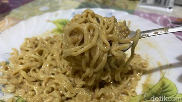 Kreasi Indomie Campur Mayones Hokben yang Viral dan Creamy