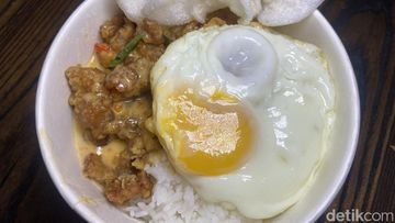 Antre 1 Jam Demi Chicken Salted Egg Rp155 Ribu, Seenak Apa Sih?