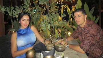 Georgina Masak Omelet Sederhana untuk CR7