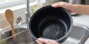 Cuma Dicuci Spons, Ini Alasan Inner Pot Rice Cooker Tergores