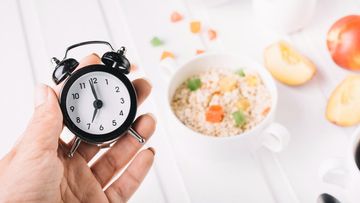 4 Manfaat Makan Malam Jam 6 Sore, Geser dari Kebiasaan Larut