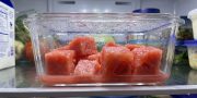 Semangka Lembek di Kulkas: Masih Aman Dimakan atau Sudah Basi?