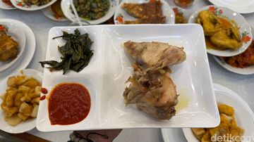 Kulineran di RM Padang Surya, Ayam Pop & Teh Talua Favorit NCT Wish