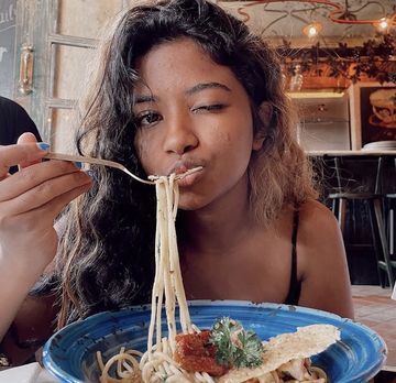 Intip Ratu Namira Kuliner Pasta hingga Mie di Berbagai Negara