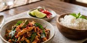 Ayam Goreng Sisa Semalam? Resep Ayam Suwir Kemangi Ini Wajib Dicoba!