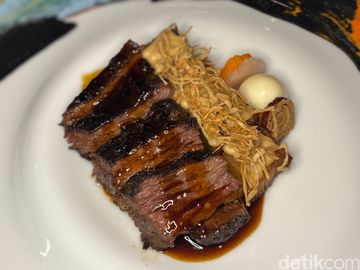 Fine Dining Jepang di Lantai 100: King Crab & Wagyu dengan City Light Jakarta