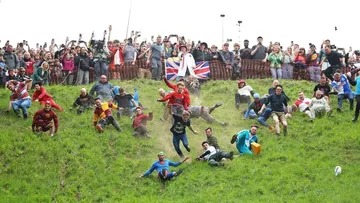 5 Festival Makanan Paling Ekstrem di Dunia: Ada Kejar Keju dari Bukit!