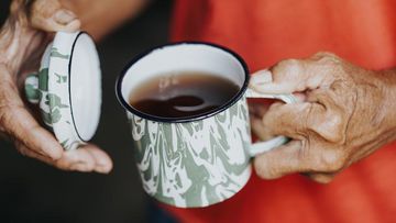 Rahasia Teh Angkringan Solo-Jogja: Dioplos Beda Merek!