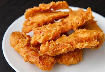 3 Trik Bikin Pisang Goreng Crispy Tahan Lama, Anti Gagal!