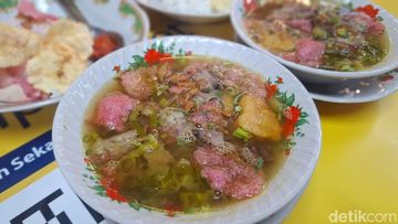 Lamak Bana! Soto Padang Bukittinggi di Pujasera Blok M