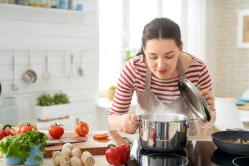 5 Trik Jitu Selamatkan Masakan Terlalu Asin sampai Pedas
