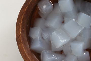 Wong Coco Nata Pedasss: Dessert Segar Rasa Pedas yang Bikin Penasaran