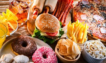 3 Pantangan Makanan Sebelum Olahraga Biar Perut Tak Sakit